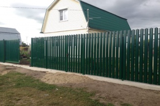 Забор из евроштакетника на ленточном фундаменте 70 метров фото в Подольске