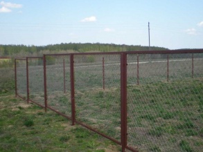 Забор из сетки рабицы в натяг секционный 12 метров фото в Подольске